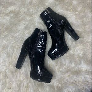 ✨3 for $35✨ Cape Robbin Ankle Boots